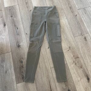 ALO Yoga Olive Green Cargo Leggings